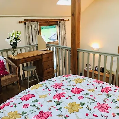 Stunning Converted Cider Barn Opposite A Country Pub North Curry Exterior photo