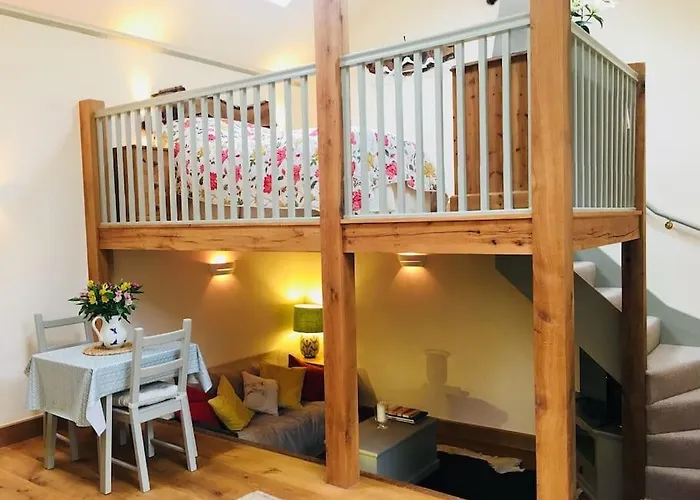 Stunning Converted Cider Barn Opposite A Country Pub