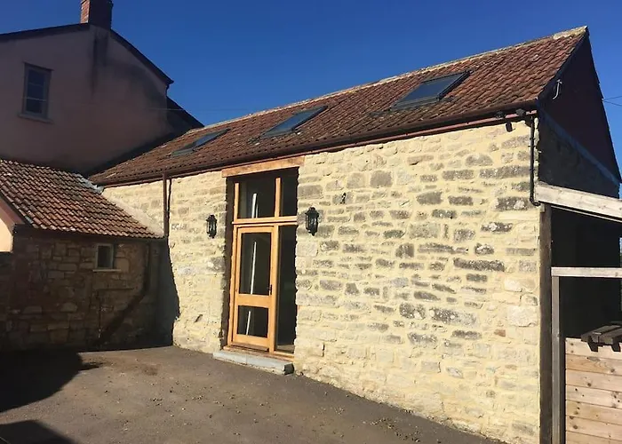 Stunning Converted Cider Barn Opposite A Country Pub