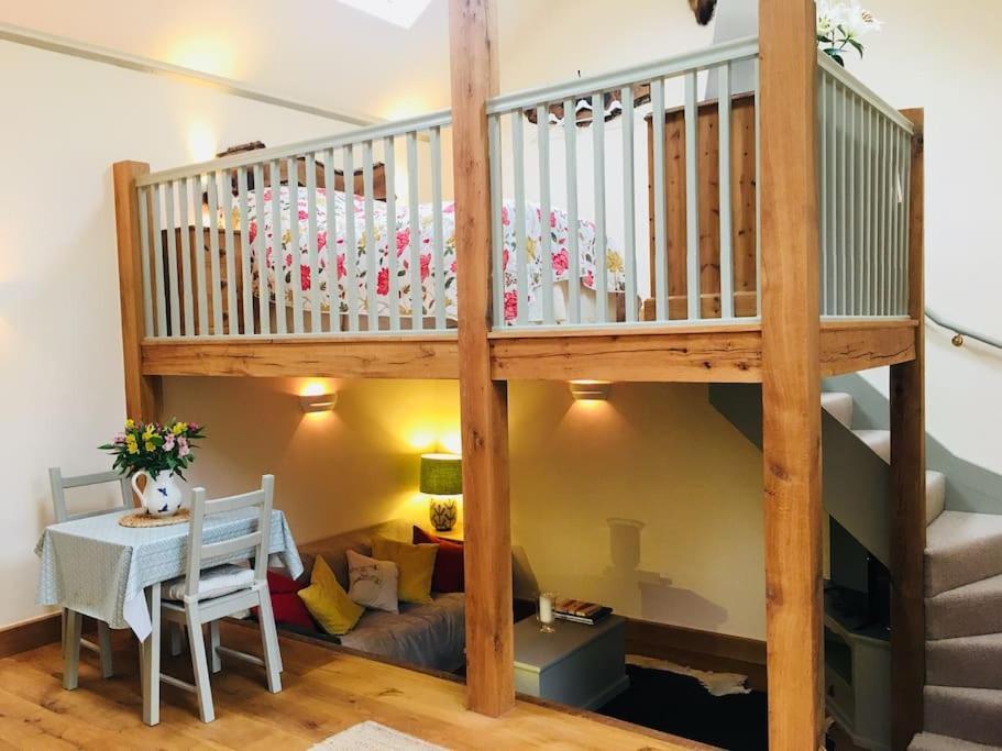Stunning Converted Cider Barn Opposite A Country Pub *